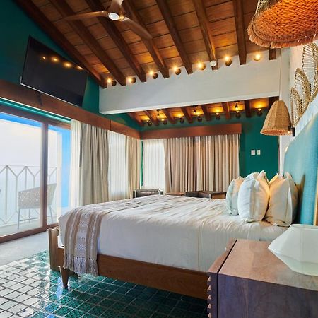 Hotel Luxury Patio Azul (Adults Only) Puerto Vallarta Eksteriør bilde Suite at the Hotel Habitas