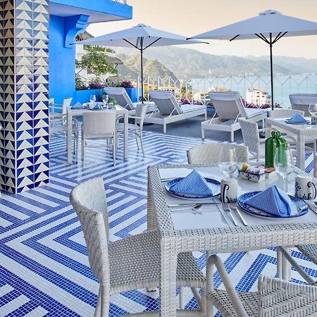 Hotel Luxury Patio Azul (Adults Only) Puerto Vallarta Eksteriør bilde The rooftop bar at the hotel