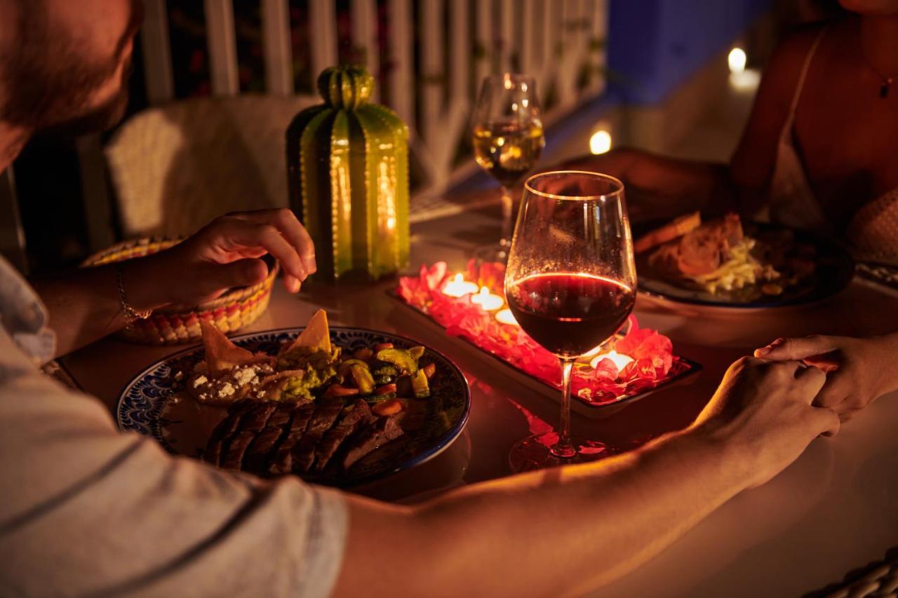 Hotel Luxury Patio Azul (Adults Only) Puerto Vallarta Eksteriør bilde A wine and tapas bar in Spain