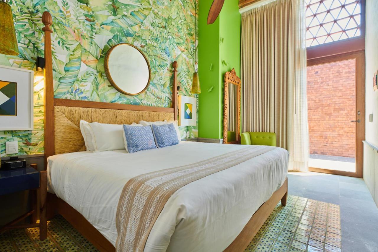 Hotel Luxury Patio Azul (Adults Only) Puerto Vallarta Eksteriør bilde A bedroom at the hotel